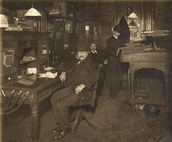 Oficina en 1903