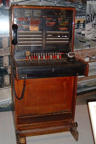 Central telefónica manual de 1924.